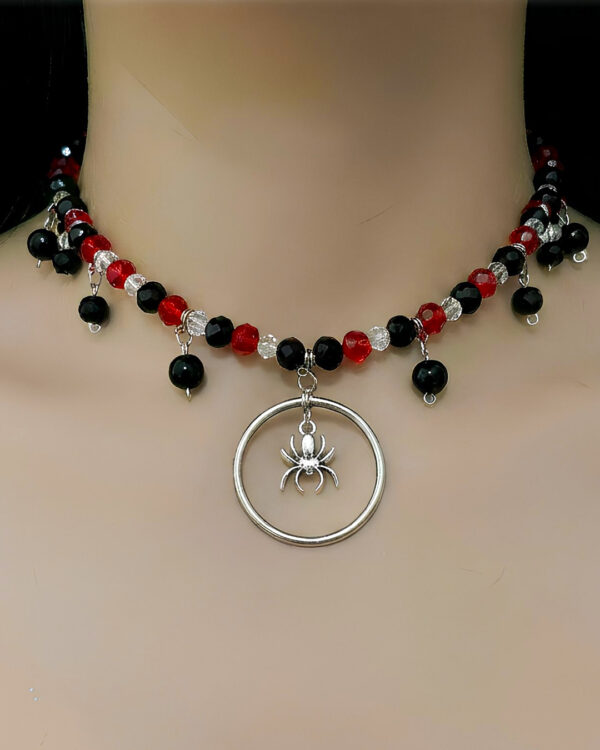 Minerva necklace