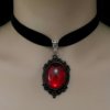 Velvet choker in red