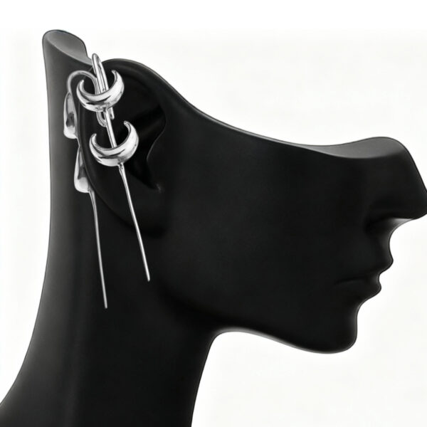 Crescent ear cuff