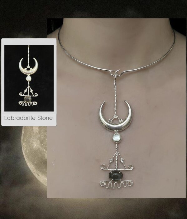 Luna Neck Ring