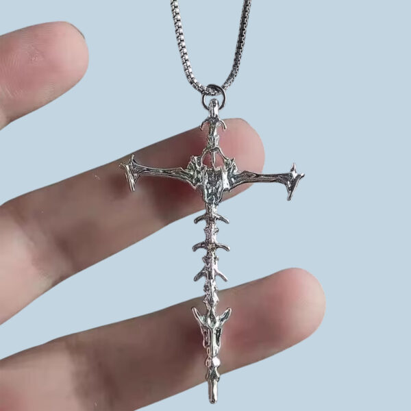Spine cross chain + Spine Melee Ring