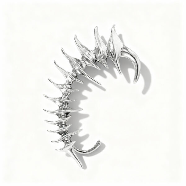 Thorn ear cuff in silver