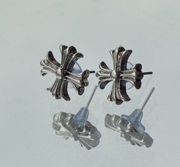 Chrome studs